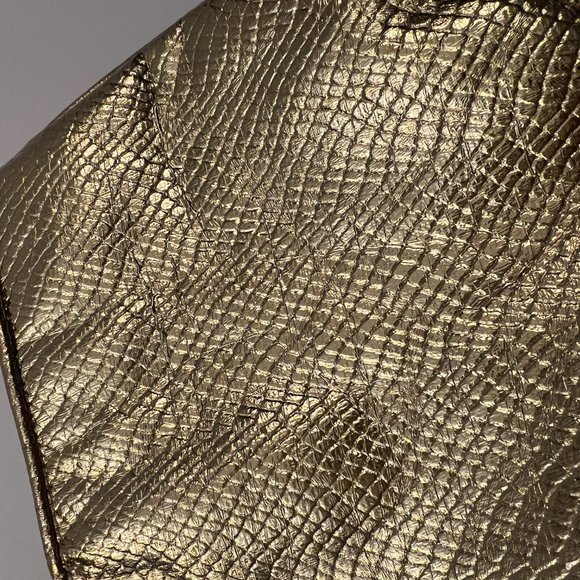 Vintage Magid Gold Leather magnetic closure purse with chain strap - Picture 5 of 7